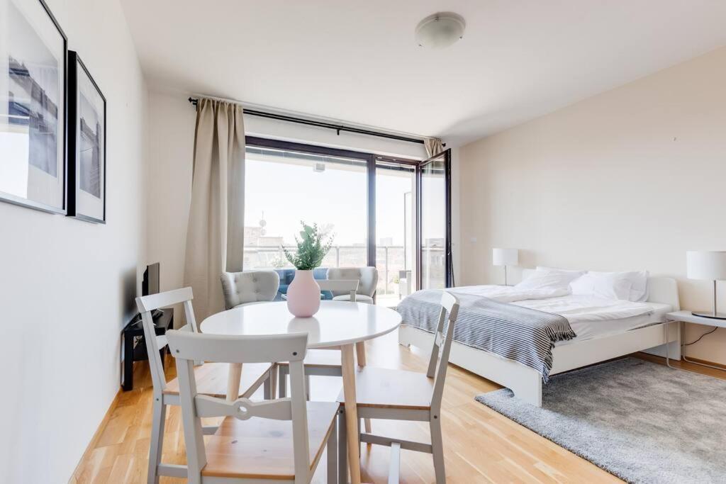 Jt'S Apartments Korunni Str. Прага Экстерьер фото
