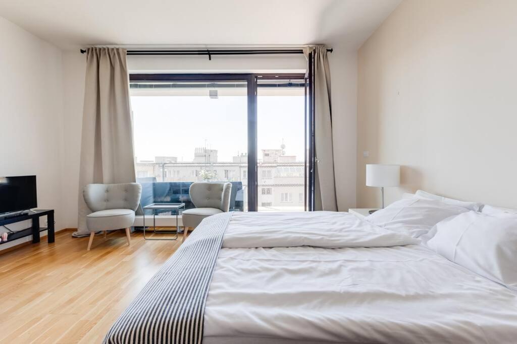 Jt'S Apartments Korunni Str. Прага Экстерьер фото